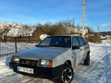 Авто ВАЗ 2109 1999 № 8682097