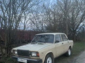 Авто ВАЗ 2107 1988 № 8682301