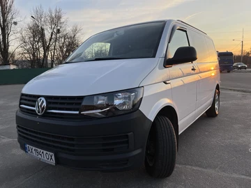 Авто Volkswagen Multivan 2020 № 8682317