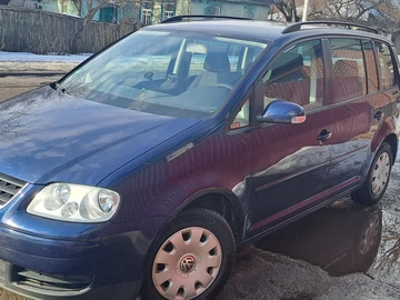 Авто Volkswagen Touran 2006 № 8682396
