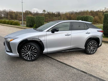 Авто Lexus Lbx 2024 № 8682752