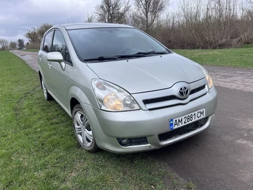 Авто Toyota Corolla Verso 2005 № 8683075