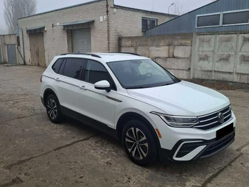 Авто Volkswagen Tiguan 2023 № 8683763