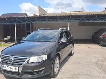 Авто Volkswagen Passat Hatchback 2005 № 8684370