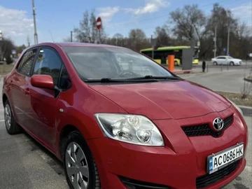 Авто Toyota Auris 2009 № 8684404