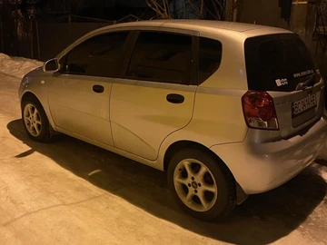 Авто Chevrolet Aveo 2005 № 8684410