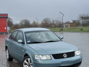 Авто Volkswagen Passat Sedan 2000 № 8684420