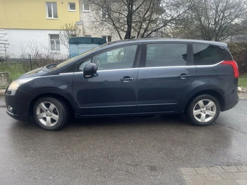 Авто Peugeot 5008 2012 № 8684483