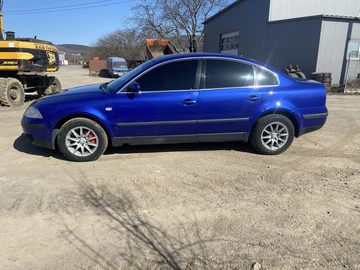 Авто Volkswagen Passat Sedan 2001 № 8684778