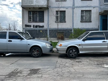 Авто ВАЗ 2113 2012 № 8684949