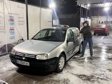 Авто Volkswagen Golf 2002 № 8684958