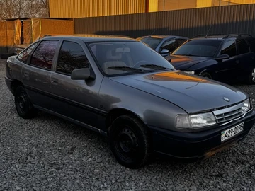 Авто Opel Vectra 1990 № 8685117