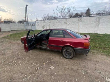 Авто Audi 80 1988 № 8685123