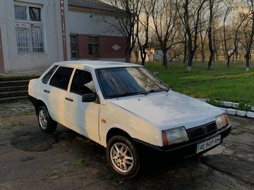 Авто ВАЗ 21099 1995 № 8685233