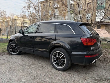 Авто Audi Q7 2006 № 8685311