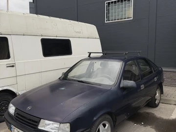 Авто Opel Vectra 1990 № 8685465