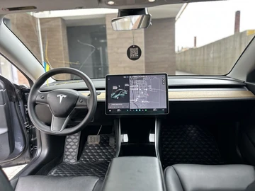 Авто Tesla Model 3 2020 № 8685597