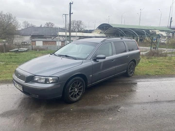 Авто Volvo V70 2004 № 8685613