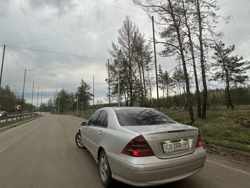 Авто Mercedes 220 2004 № 8685978