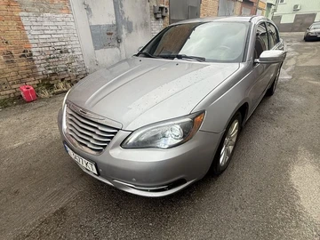 Авто Chrysler 200 2013 № 8686021