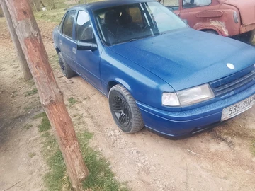 Авто Opel Vectra 1988 № 8686179