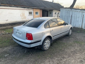Авто Volkswagen Passat Sedan 1996 № 8686235