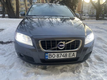 Авто Volvo V70 2010 № 8686253
