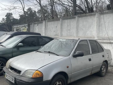 Авто Suzuki Swift 2001 № 8686535