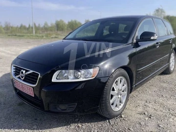 Авто Volvo V50 2010 № 8686635