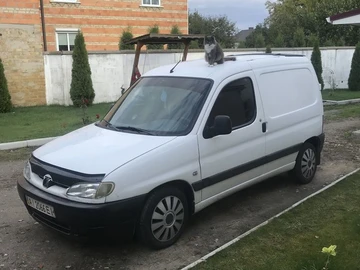 Авто Peugeot Partner 2000 № 8686813