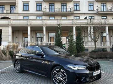 Авто BMW 5 Серия 2019 № 8686828