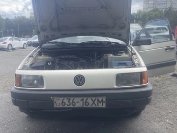 Авто Volkswagen Passat Sedan 1991 № 8686904