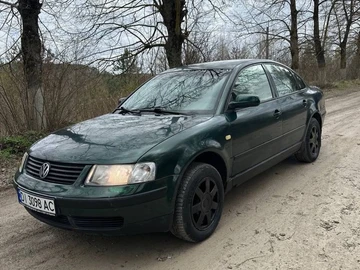 Авто Volkswagen Passat Sedan 1998 № 8687150
