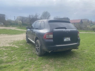 Авто Porsche Cayenne 2004 № 8687599