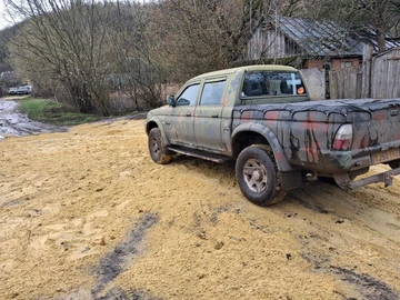 Авто Mitsubishi L 200 2004 № 8687600
