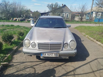 Авто Mercedes 220 1996 № 8687629