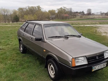 Авто ВАЗ 2109 1992 № 8687902