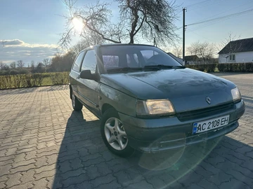 Авто Renault Clio 1993 № 8688193