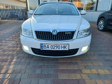 Авто Skoda Octavia 2010 № 8688376
