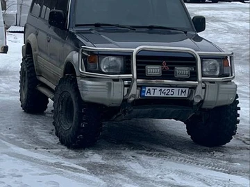 Авто Mitsubishi Montero 1995 № 8688596