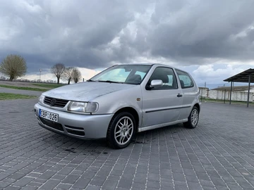 Авто Volkswagen Polo 1999 № 8688609