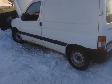 Авто Peugeot Partner 2010 № 8688796