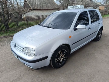 Авто Volkswagen Golf 2000 № 8688958
