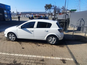 Авто Opel Astra 2012 № 8689020