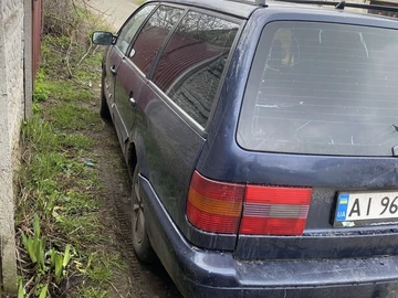 Авто Volkswagen Passat Variant 1996 № 8689463