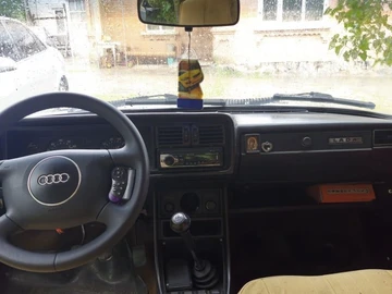 Авто ВАЗ 2107 1989 № 8689484