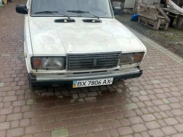 Авто ВАЗ 2107 1988 № 8689729