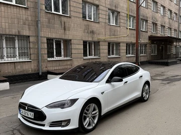 Авто Tesla Model S 2014 № 8689748