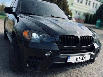 Авто BMW X5 2010 № 8690112