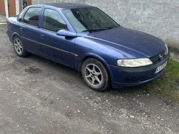 Авто Opel Vectra 1996 № 8690188
